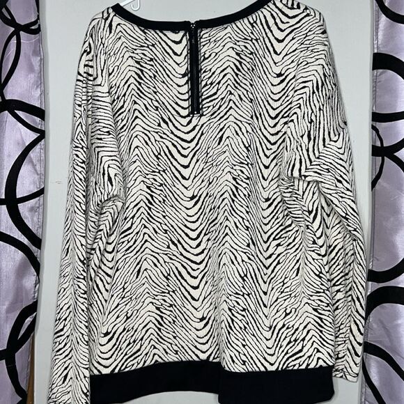 Liz Claiborne Black White Boat Neck Back Zip Zebra Print Pullover Sweater XL - Picture 4 of 9